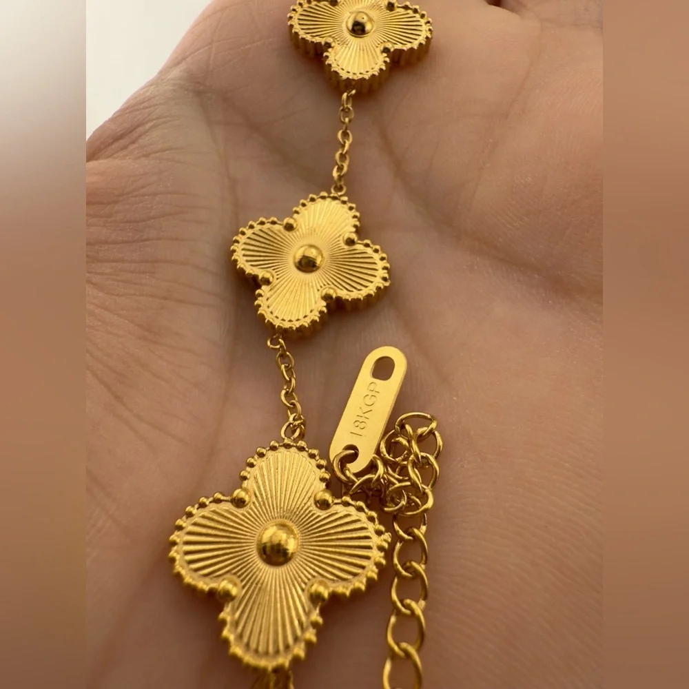 Alhambra 5 motife Gold Color Floral Bracelet
